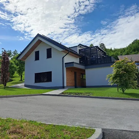 S&B'S Retreat Apartment Godovic Exterior photo