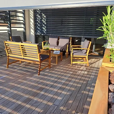 S&B'S Retreat Apartment Godovic Exterior photo